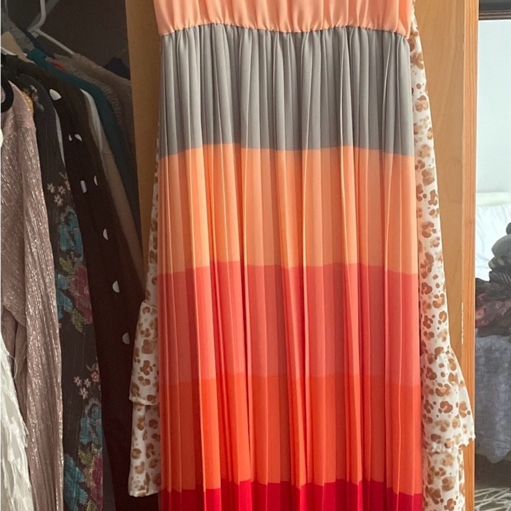 Tommy Hilfiger size 10 NEW with tags 
Peach pearl maxi